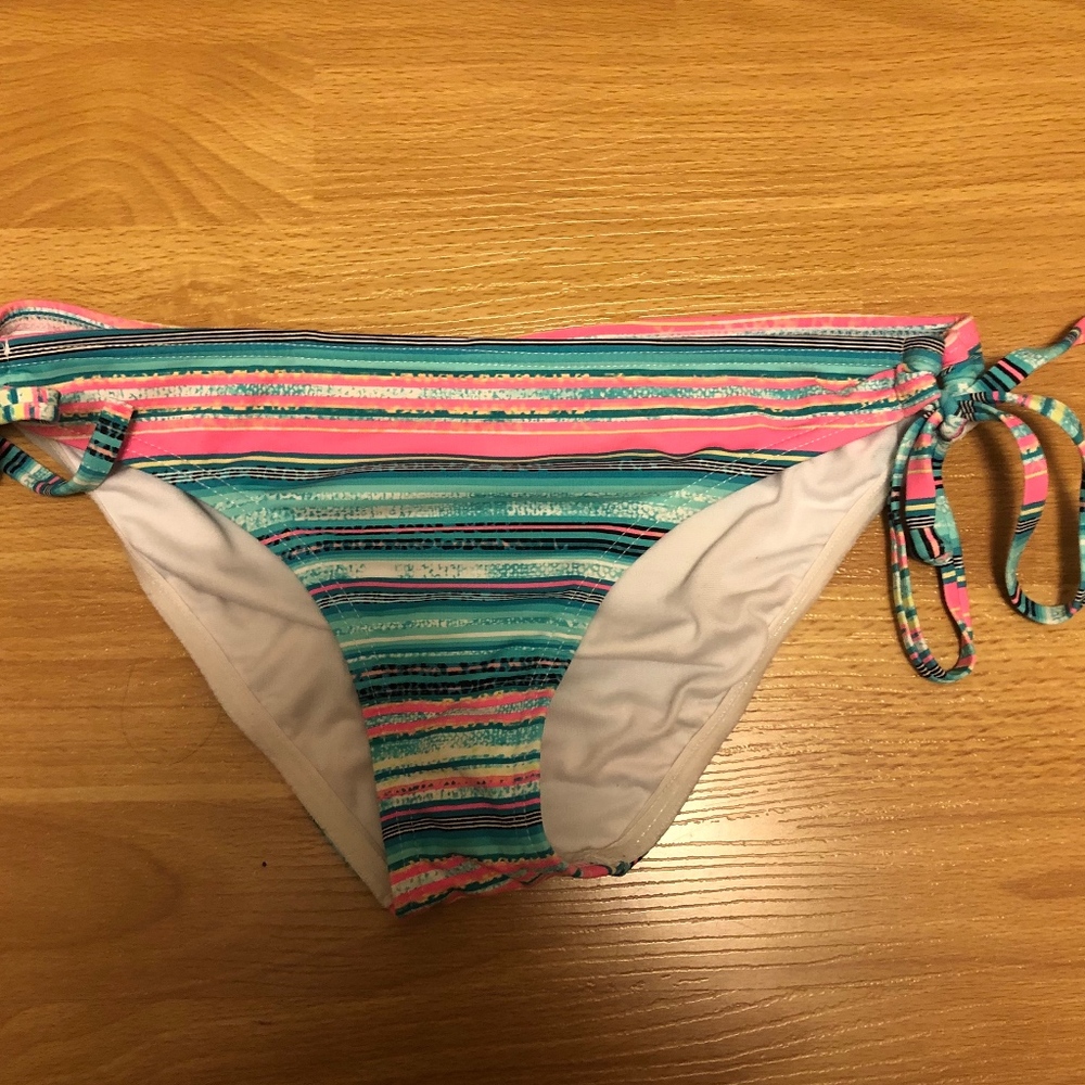 Bathing suit bottoms